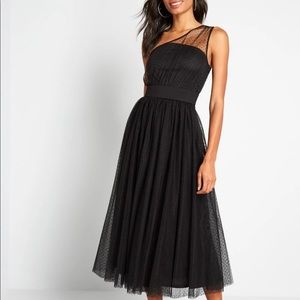 Tulle Night Long One-Shoulder Dress
By ModCloth NWT Size XL